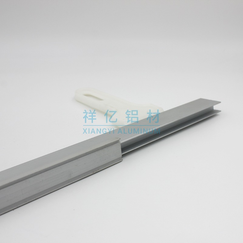 鋁合金吊軌型材3